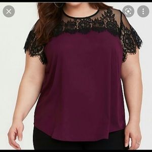 NWOT Torrid lace and Chiffon Georgette Blouse with keyhole back size 3